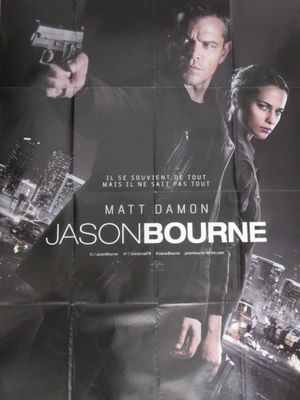 L'affiche du film « Jason Bourne » est présentée en noir et blanc.