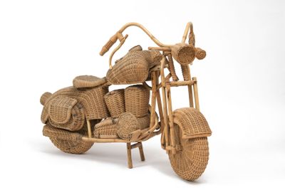 Tom DIXON (né en 1959), dans le goût de Moto type Harley-Dav…