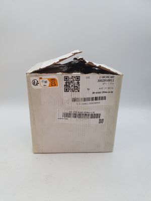 the box is empty and ready to be packed with the contents