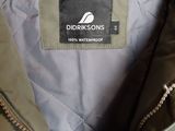 the label on the jacket is clearly visible on the label