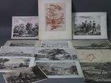 beaucoup de vieilles photos sur la table
