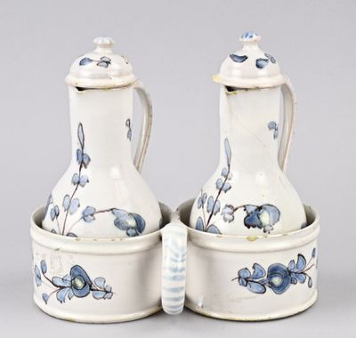paire de salières et poivrières en porcelaine bleue et blanche
