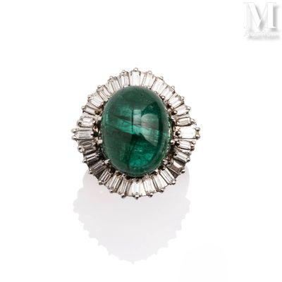 Bague émeraude et diamants Bague en or gris 18k (750 millièm…