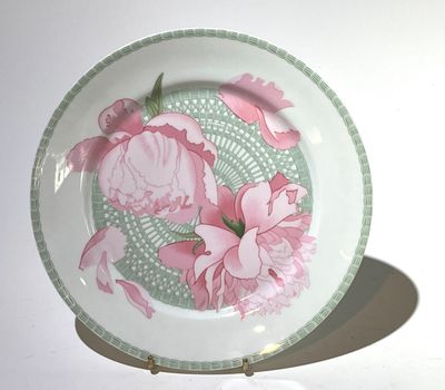 Hermes Paris. Assiette en porcelaine modèle Pivoine
