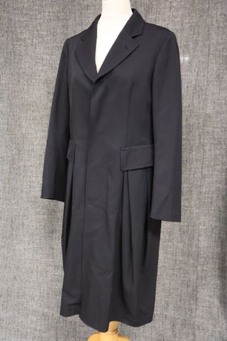 Comme des Garçons, circa 1990 – Manteau en gabardine de laine noi...