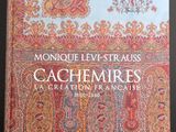 la couverture d'un livre ornée d'un motif cachemire