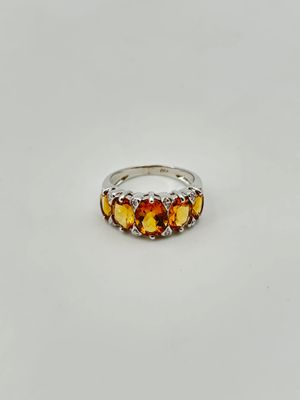 Bague Jarretière en or blanc 750°/.(18K) ornée de citrines d…