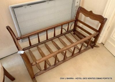 Petit lit d'enfant avec sabot pour bascule Dim.