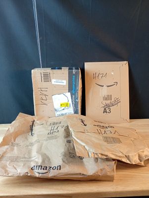 Lot de 4 colis Mystere (Retour Amazon,NPAI, Adresse incomple…