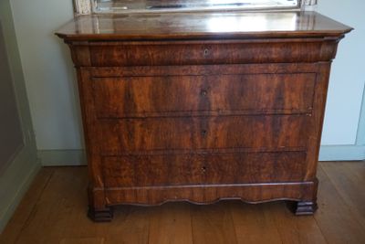 Commode Louis-Philippe haut : 93 - long : 124 - prof : 56 cm - Photo 1