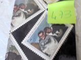 un post-it sur lequel figure la photo d'un homme et d'une femme