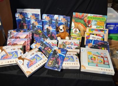 1 lot de jouet neuf (vendu en état)