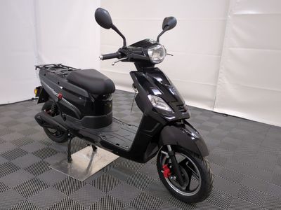 un scooter garé dans une pièce
