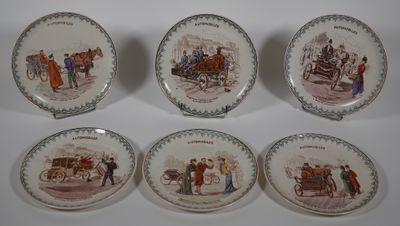 6 ASSIETTES décoratives. Série Automobiles, numéros 1, 5, 6,…