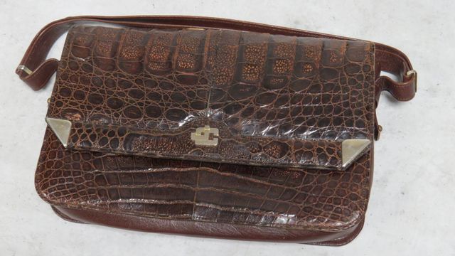 VINTAGE : Sac façon croco. Bon état