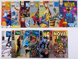 une pile de bandes dessinées empilées les unes sur les autres