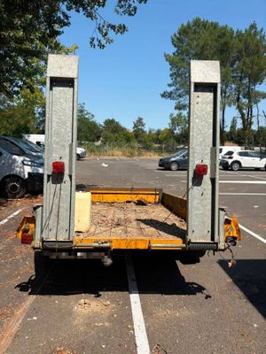 a truck that is parked in a parking lot