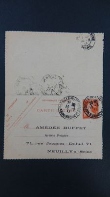 un gros plan d'un morceau de papier avec des timbres dessus