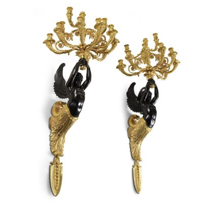 paire d'appliques murales de style Louis XV
