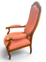 Fauteuil en noyer, à dossier trilobé courbé et assise garnie… (photo 4)