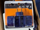 une boîte en carton contenant quelques appareils électroniques