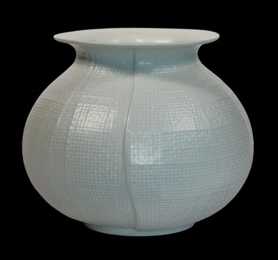 FRIESLAND - VASE boule en porcelaine, col évasé et décor toi…