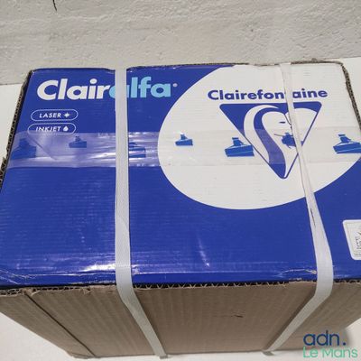 deux boîtes de Clarife empilées l'une sur l'autre