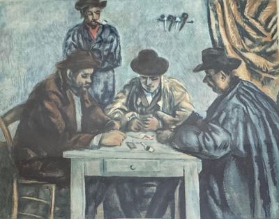 trois hommes assis à une table, en train de jouer aux cartes ensemble