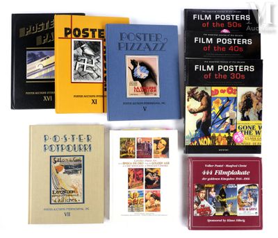 un grand nombre de livres posés sur une table