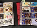 deux classeurs remplis de CD et encore de CD