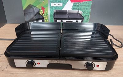 deux grills posés sur une table