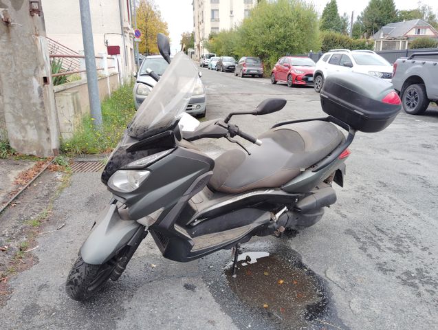 Scooter YAMAHA XMax 125cm3 Business Edition immatriculé  CK-676-D...