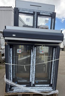 a large window that is sitting on top of a pallet