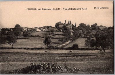 une photo en noir et blanc d'une zone rurale