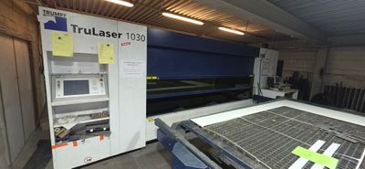 une image représentant une grande machine installée dans une pièce