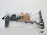 un sac en plastique contenant un sèche-cheveux