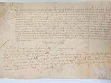 une feuille de papier sur laquelle on peut écrire, posée sur une table