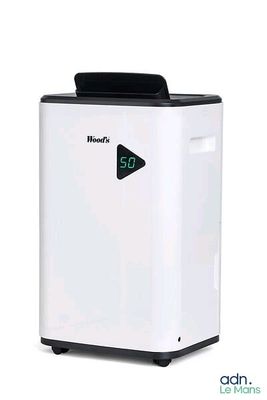 un purificateur d'air blanc et noir sur fond blanc