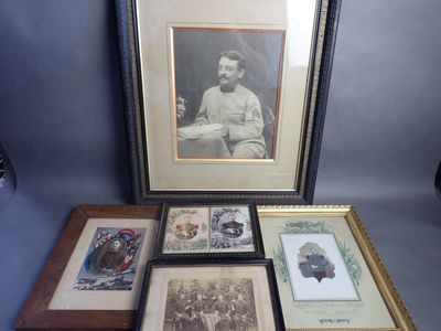 Lot de 5 portraits encadrés de militaires, on joint 1 photo …