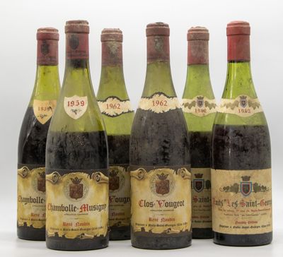 six bouteilles de vin sont alignées dans une rangée
