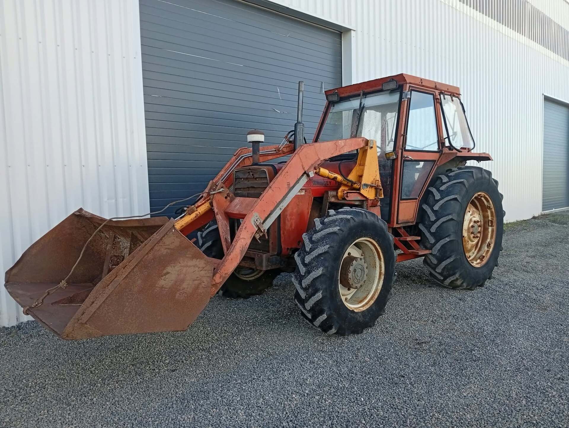 MASSEY FERGUSON TRACTEUR AGRICOLE MASSEY FERGUSON 290 AVEC C…