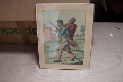 une photo d'une photo représentant un homme portant un sac