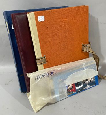 trois livres superposés