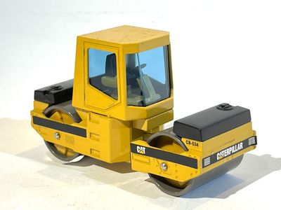 JOAL. Engin de chantier CATERPILLAR Compactor CAT CB534, éch…