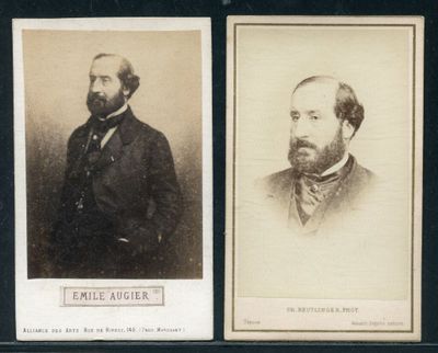 deux vieilles photos en noir et blanc représentant des hommes barbus et moustachus