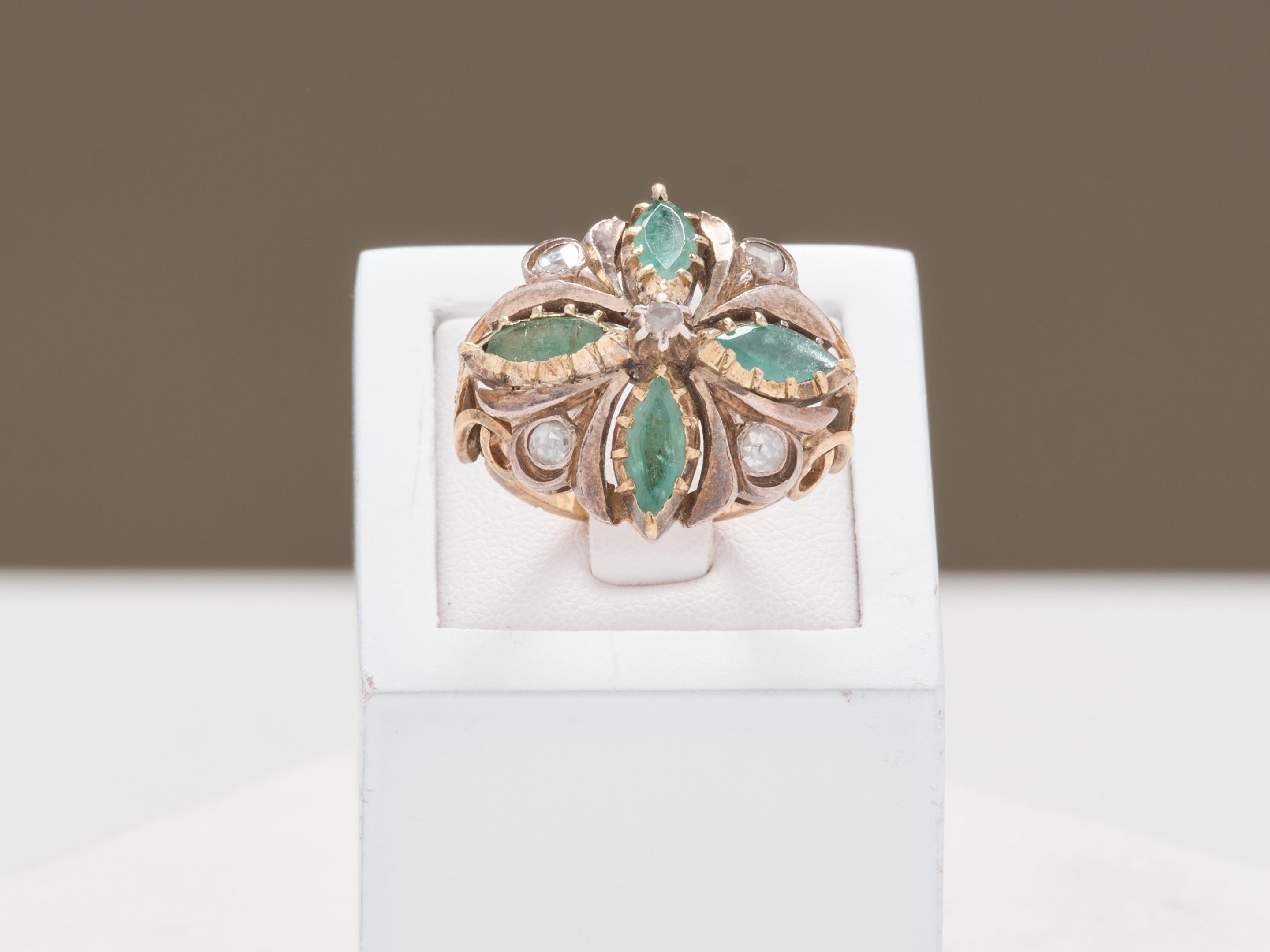 Bijoux & Pierres Précieuses