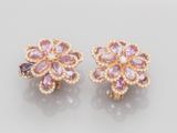 une paire de boucles d'oreilles en saphir rose et diamants