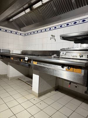 Un piano à poser CAPIC QUIMPER à 2 feux, 2 coupe feux