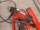 a picture of a tool that is laying on the ground