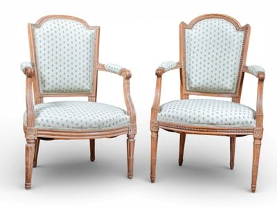 TRAVAIL FIN XVIIIE Deux fauteuils Louis XVI